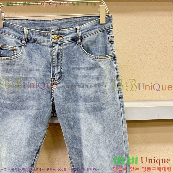   û BU5585802