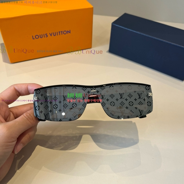 ̺ ۶  9LV2561121-4