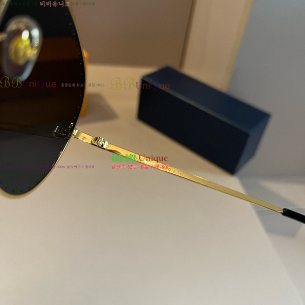 ̺ ۶  9LV256119-8