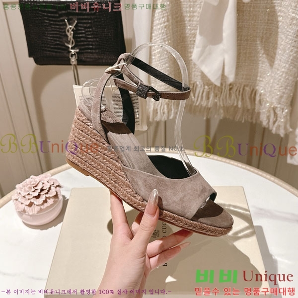 ڷ ġڸ   BC2411804-3
