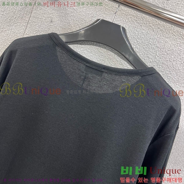   Ƽ CE233122-6