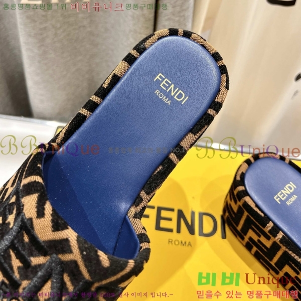     28F339027-4