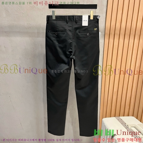    D4233564-2