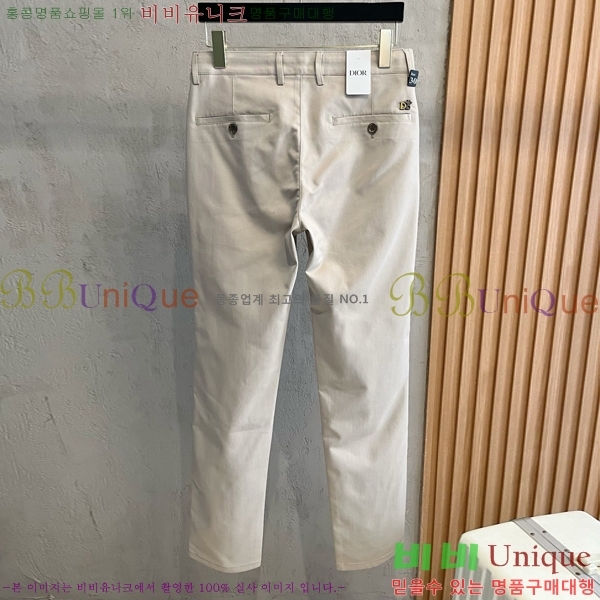    D4233564-3