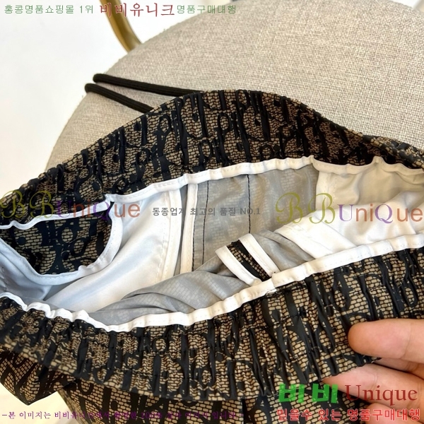   ݹ D255686-1