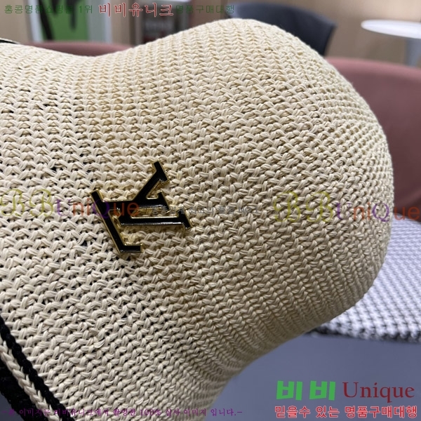̺  LV5153102-3