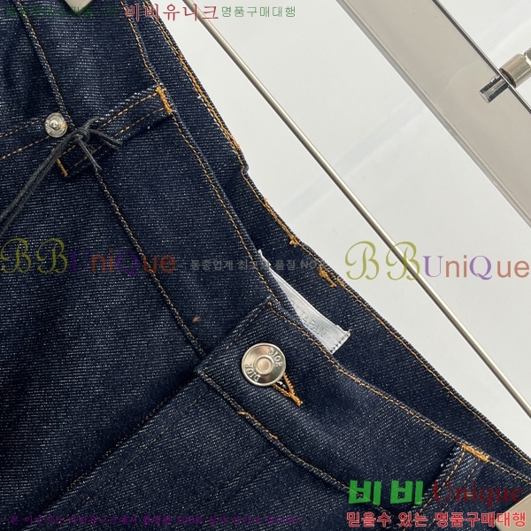   û D253362