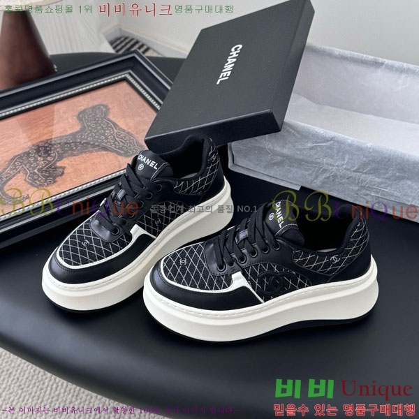 * Ŀ WP66077-8