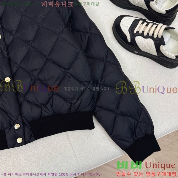  ** ٿ е MAXM1233-21