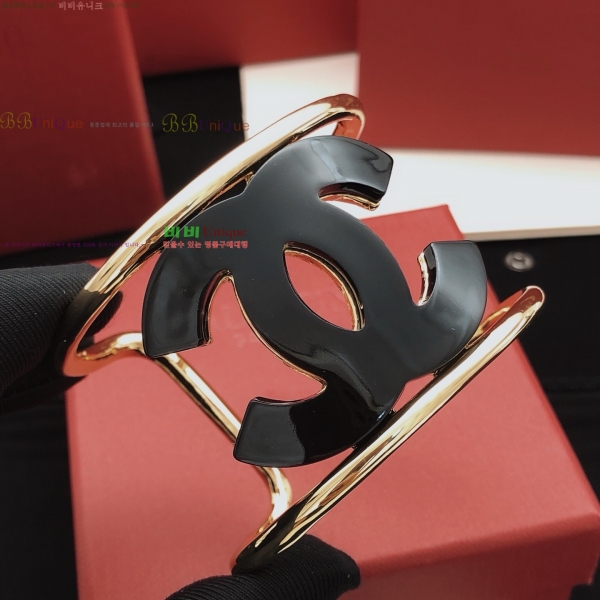  *  CH6230758-5