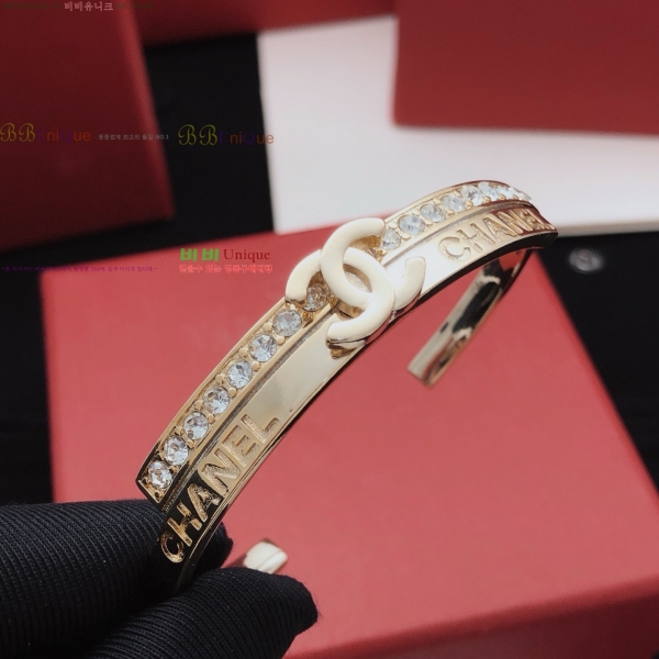  *  CH6230758-6