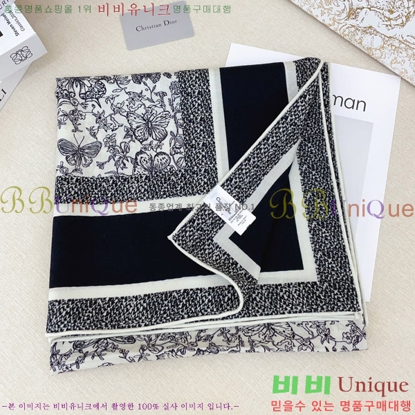 # ÷/ī D452000-1