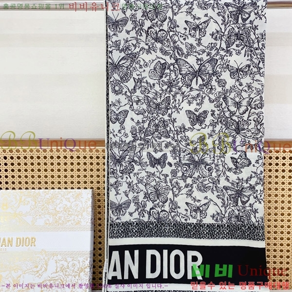 # ÷/ī D452000-1