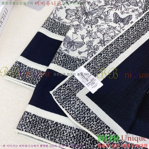 # ÷/ī D452000-1