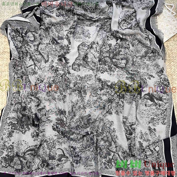 # ÷/ī D452003-4