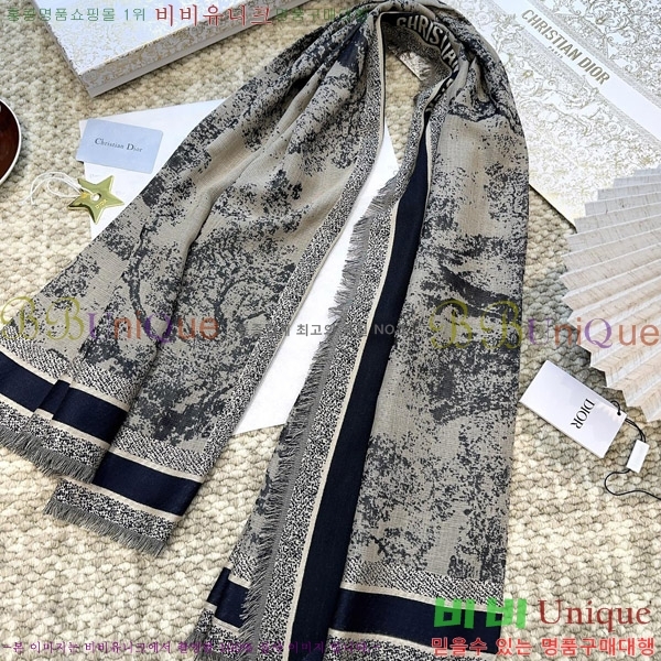 # ÷/ī D452003-3