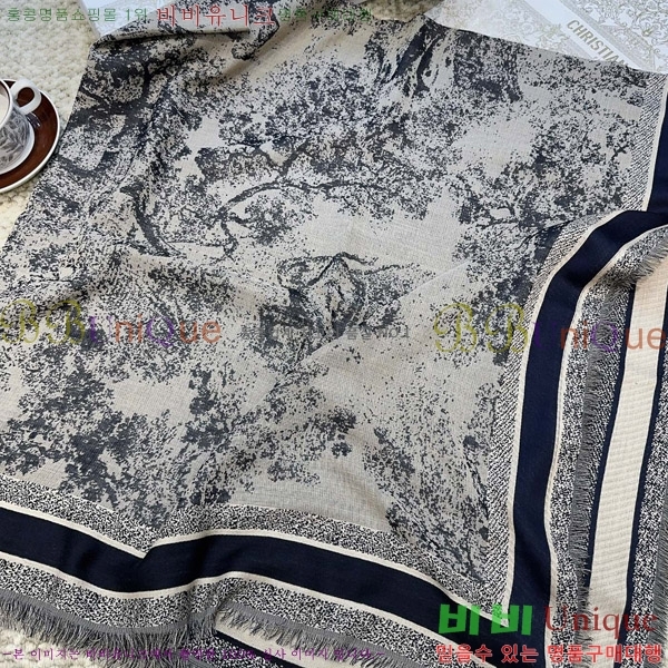 # ÷/ī D452003-3