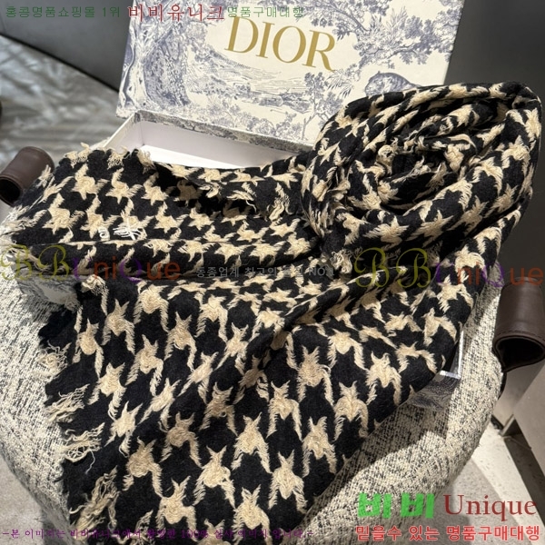 # ÷/ī D452004-3