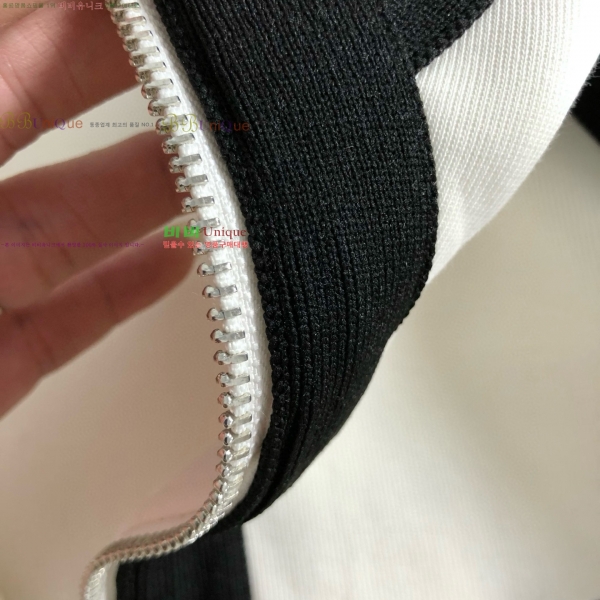  ο ĳ־ ĵ  37LW2593019-2