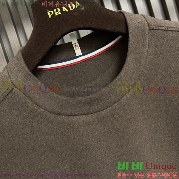 ���� ��**�� ���� Ƽ���� MO2716939-3