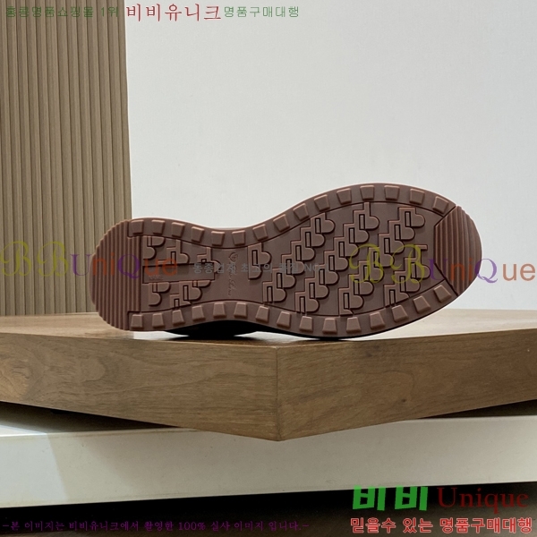  **Ƴ Ŀ LP97638-2