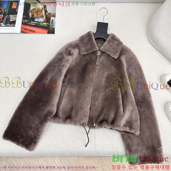 ���� �ο��� �þ �� ���� LWE3242340-3