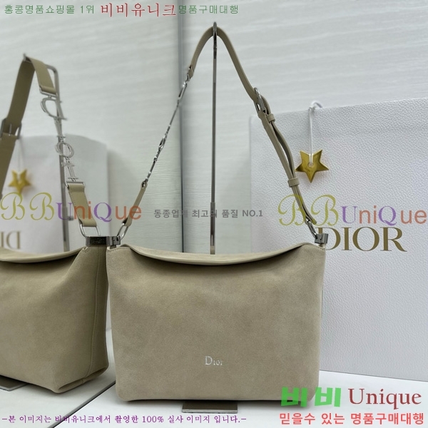 #��� ���ʼ� �ش��� JONATHAN ANDERSON ȣ���� M856324-3