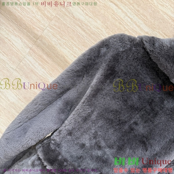 ���� ��**�� ��Ʈ MAX3245023-4