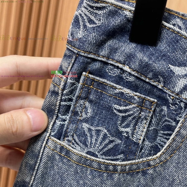  ũ* û 17CH2511313-8