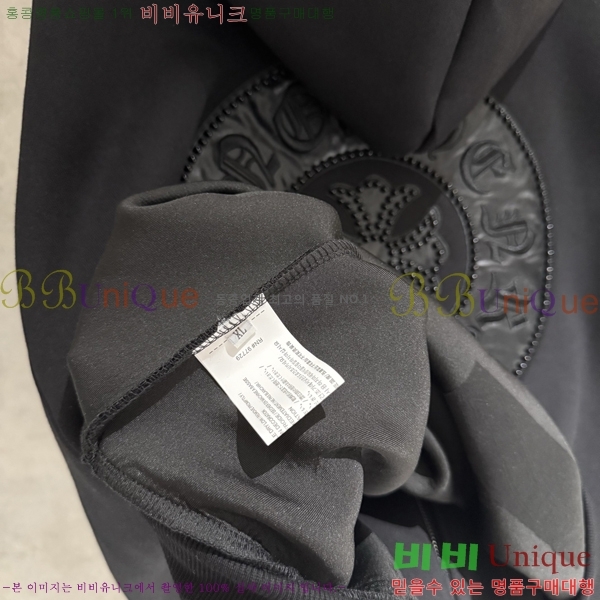  ũ*  ĵ 27CH251132-4