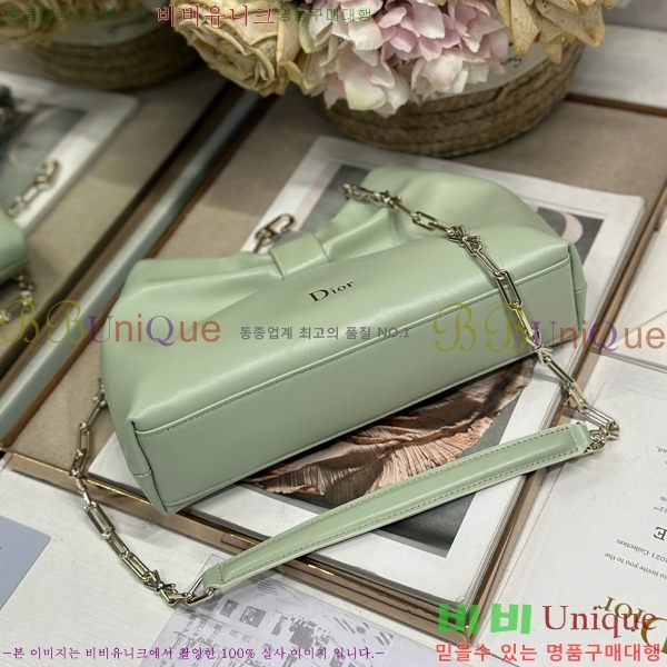 #��� ���� ü�ι� M0714-110