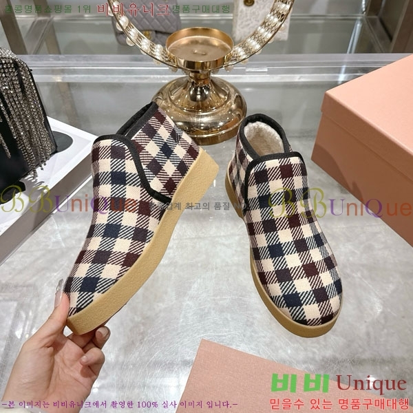 ���� �̿�̿� ���� 32MU902385-2