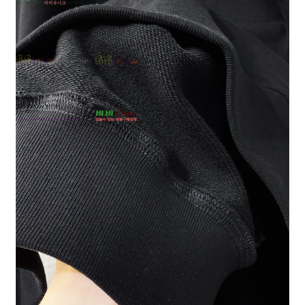 ���� �߷��þư� �ĵ�Ƽ BA543689