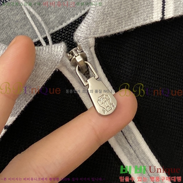 ���� ���ڷ� ��ġ�ڸ� ���� Ƽ���� BC7254718-1