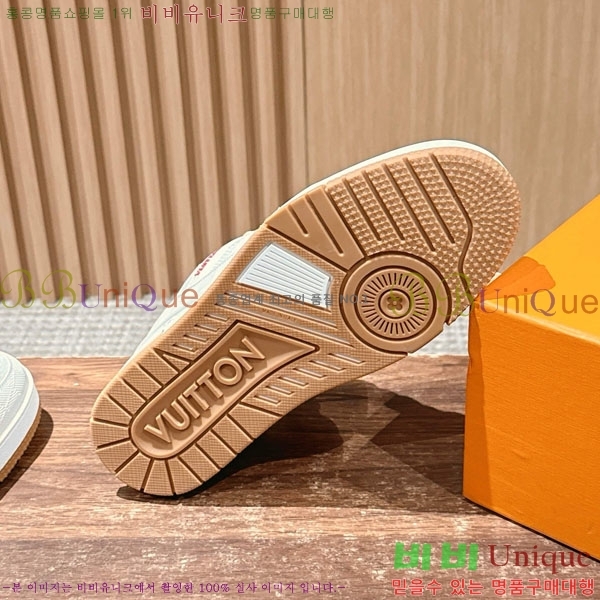 �������� LV Ʈ���̳� ����Ŀ�� LV5116602-12