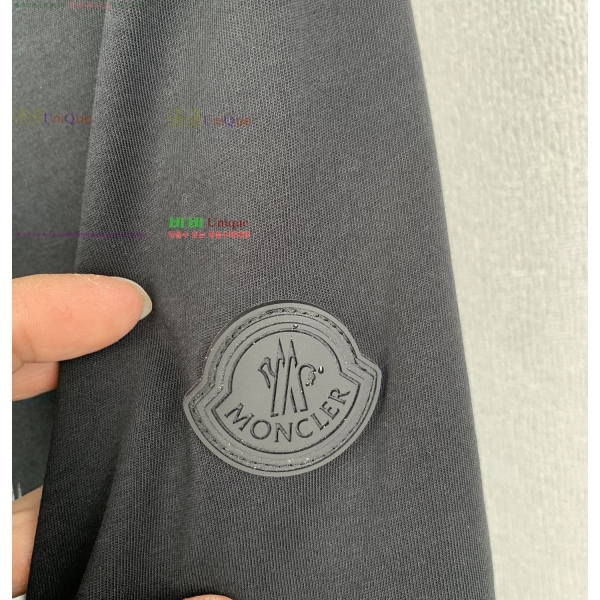 ���� ��**�� ���� Ƽ���� MO915682-1