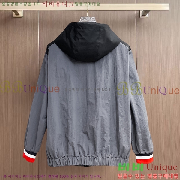 ���� ��**�� ���� MO780985